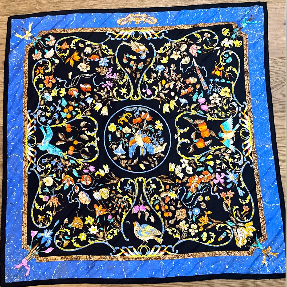 Hermès Silk Scarf "Pierres d'Orient et d'Occident Bleu" Mint Condition with Box